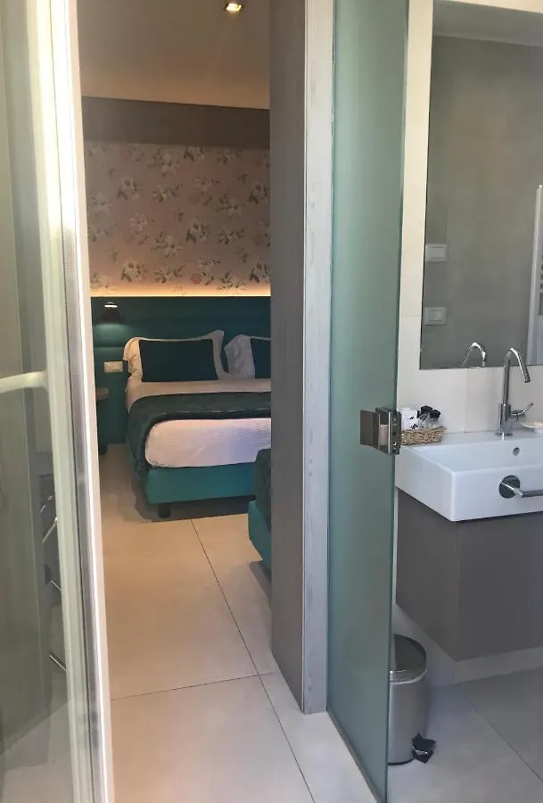 ***  Hotel Villa Hermosa 리치오네 이탈리아