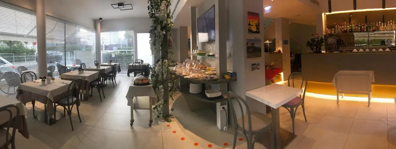Hotel Villa Hermosa 리치오네