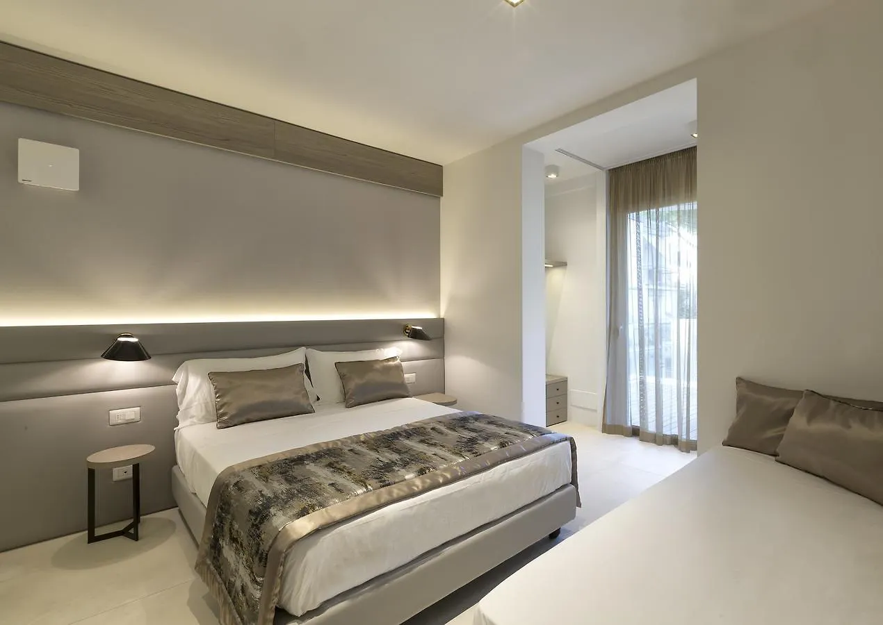 Hotel Villa Hermosa 리치오네