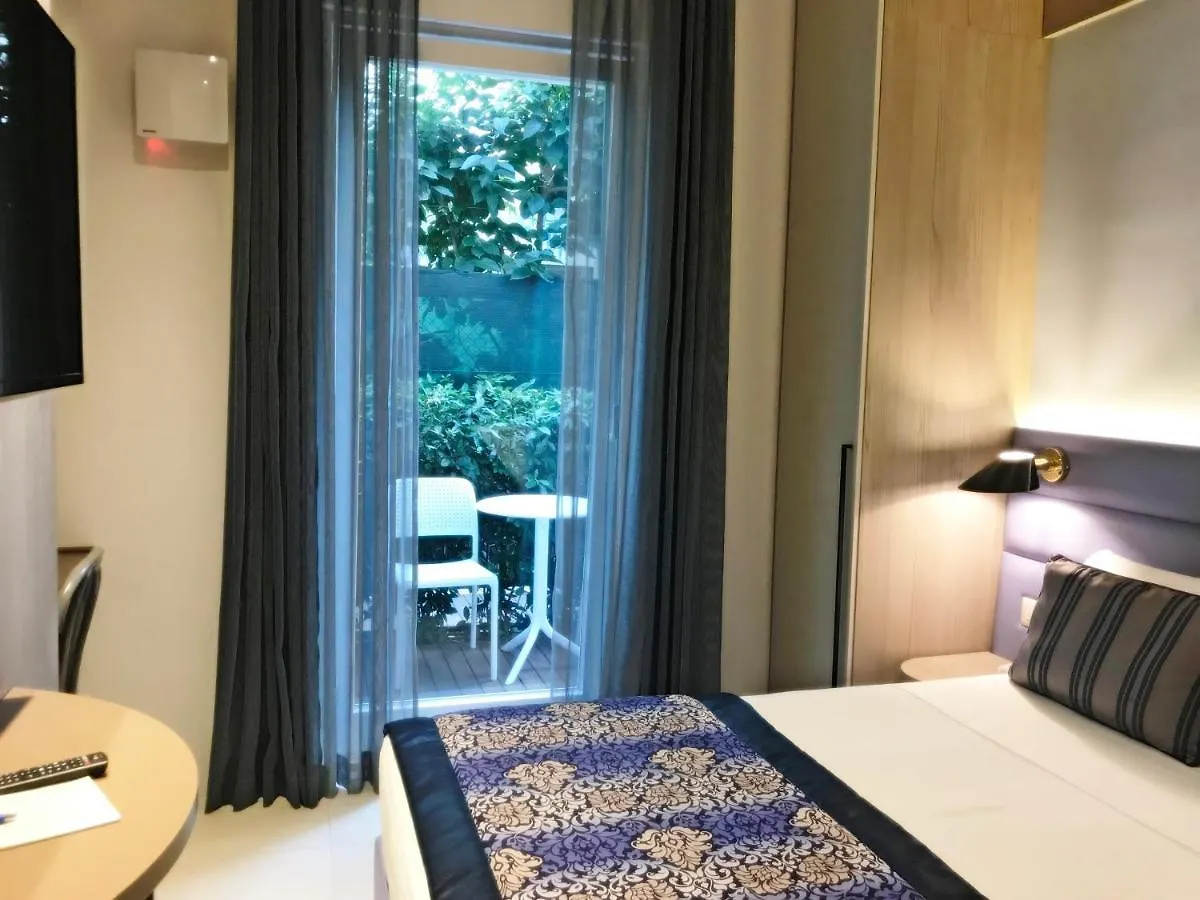 Hotel Villa Hermosa 리치오네
